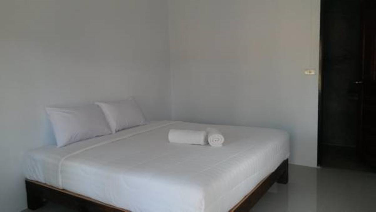 Monkey House Hotel Koh Lanta Exterior photo