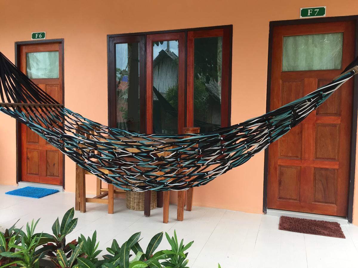 Monkey House Hotel Koh Lanta Exterior photo
