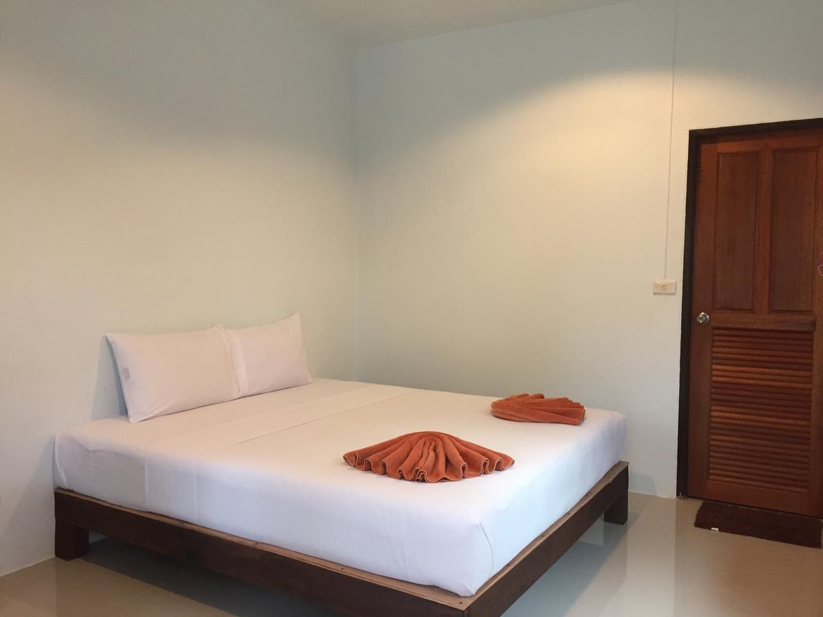 Monkey House Hotel Koh Lanta Exterior photo